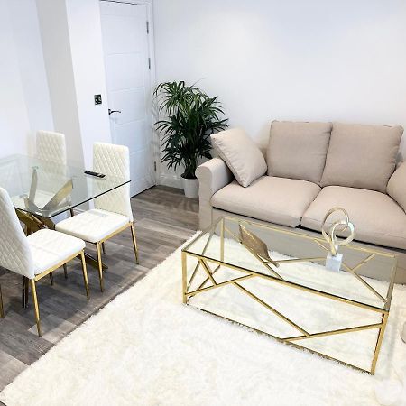 Beautiful Flat In Windsor Court Apartment Brighton Exterior photo