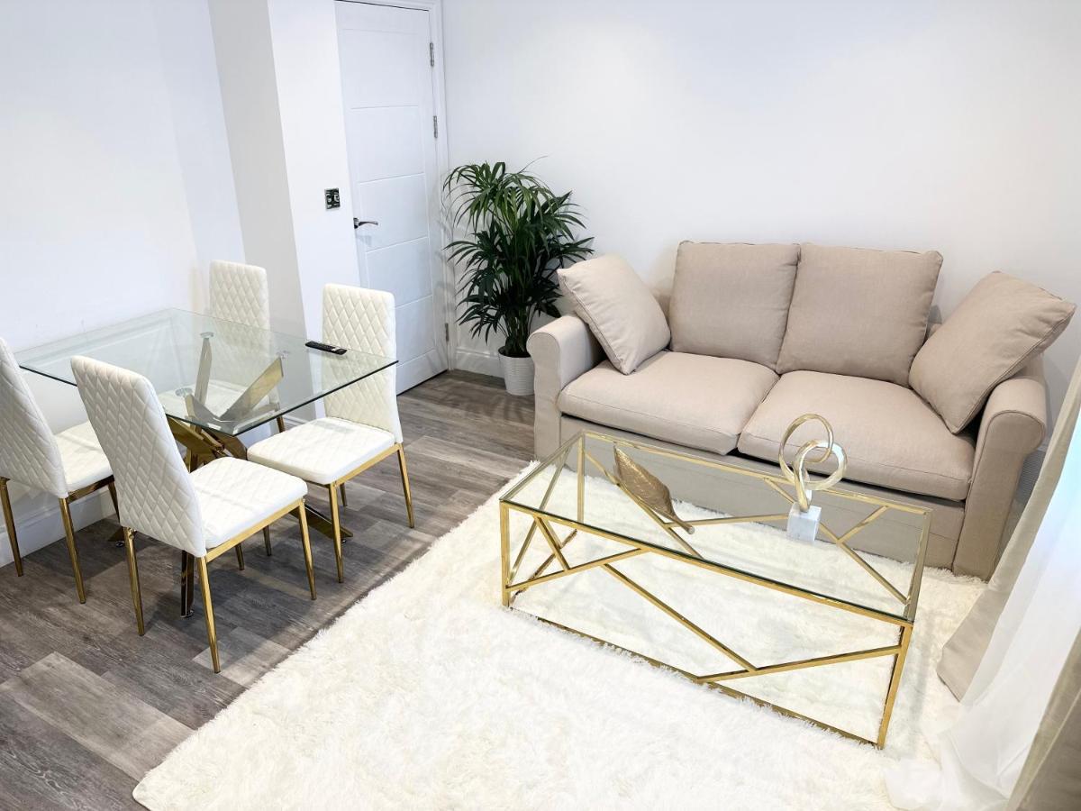 Beautiful Flat In Windsor Court Apartment Brighton Exterior photo